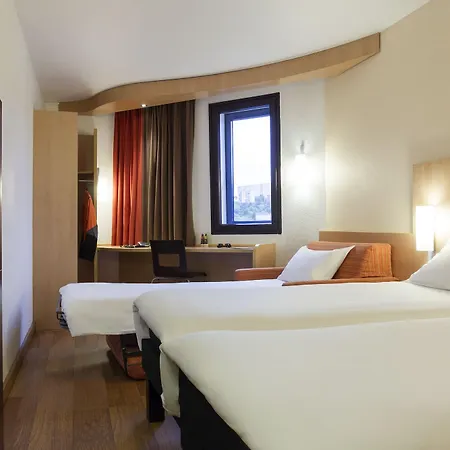 Hotel Ibis Centre Petite France 3*